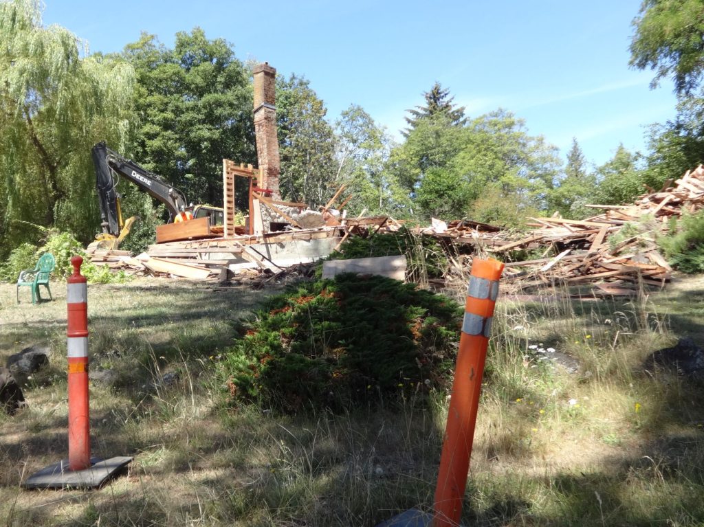 Demolition of Baybrook 2pm August 6,2015